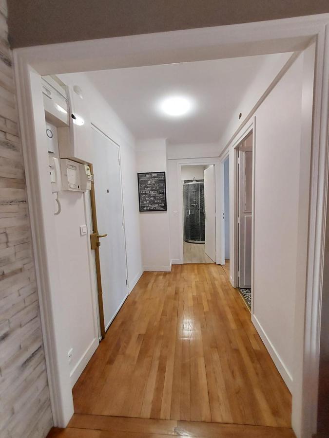 Bel Appartement 2 Pieces, Sortie De Metro Ligne 8 Charenton-le-Pont Luaran gambar
